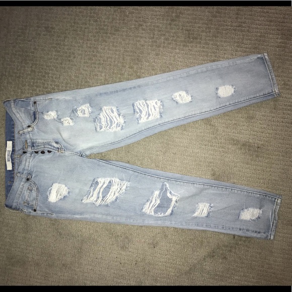 Brandy Melville Distressed jeans - Picture 1 of 1